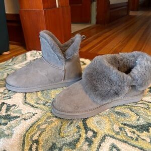 Women's Eddie Bauer Gray Shearling Lined Ankle Boots size 11